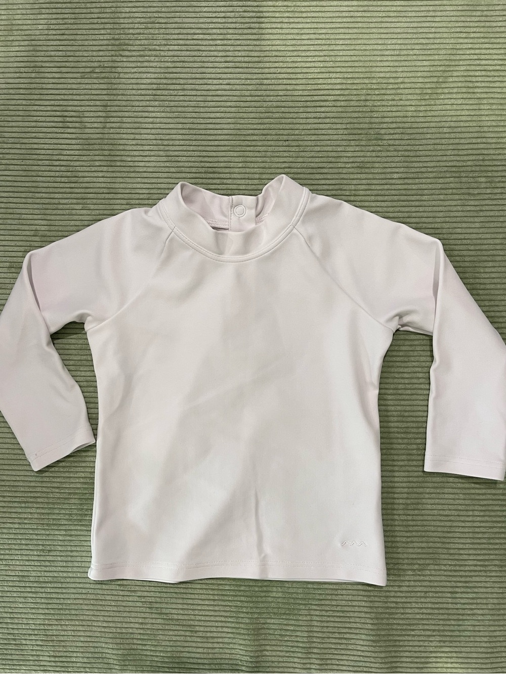 Minnow unisex crane white rashguard, size 1T EUC